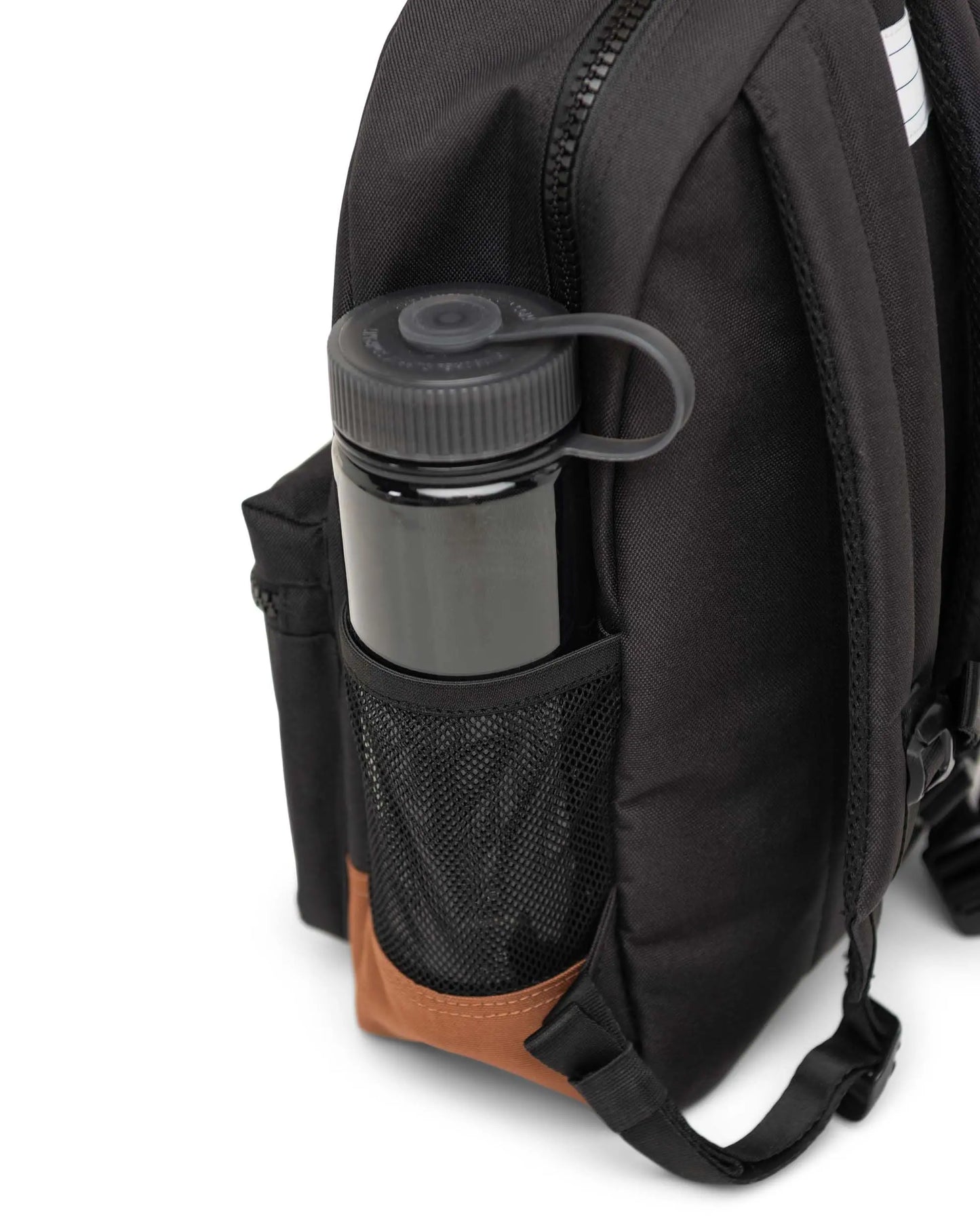 Mochila Escolar 26 L / Herschel Heritage BLACK/SADDLE BROWN