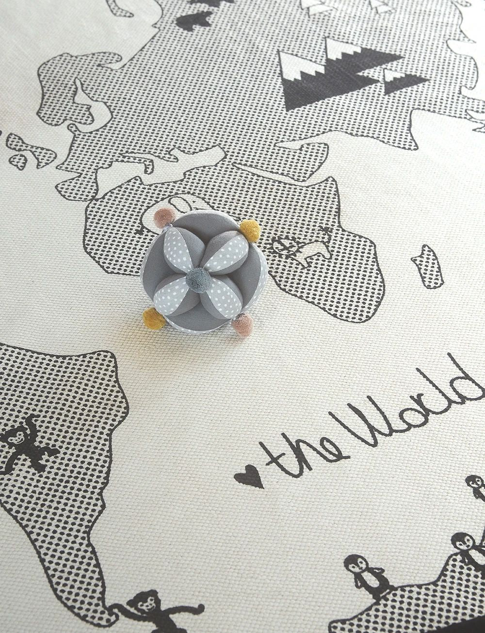 Alfombra The World - Blanco roto / Negro