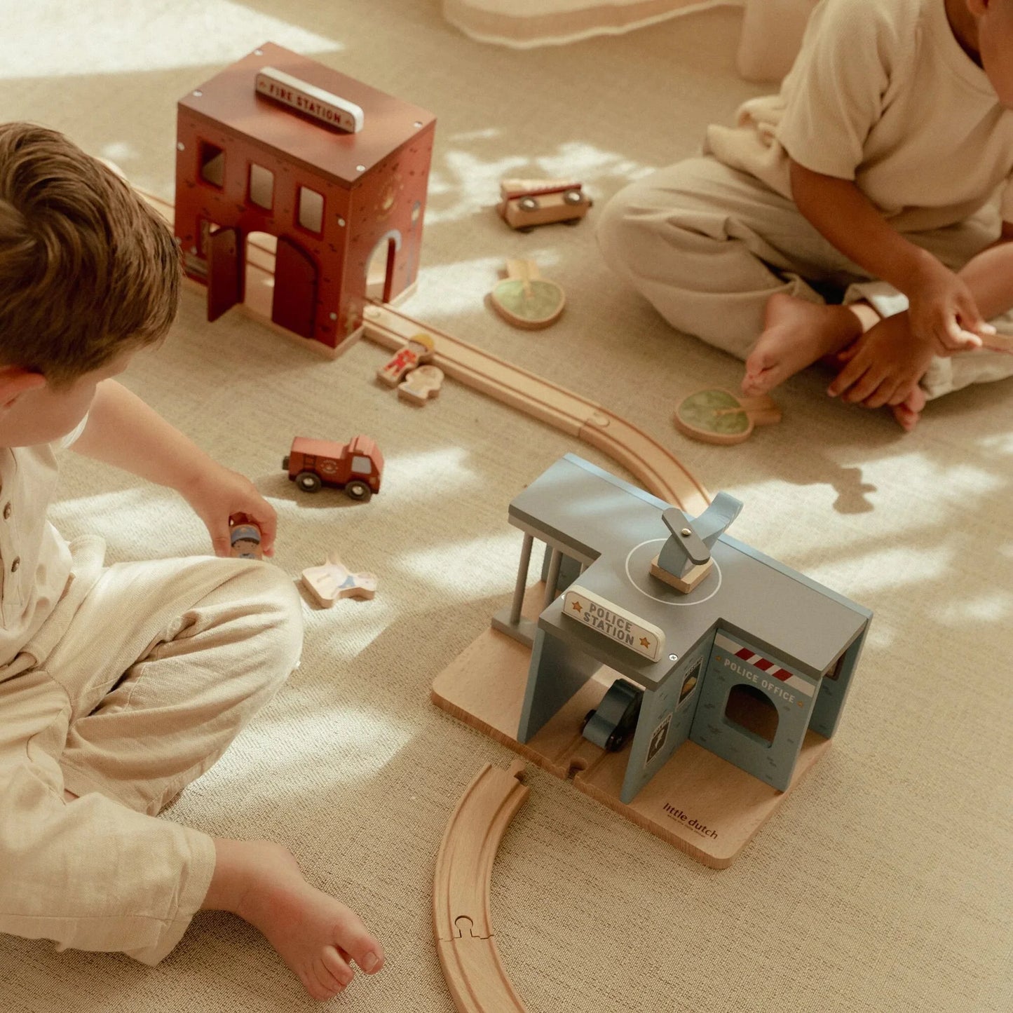 Esquadra de polícia de madeira – Azul Little Dutch