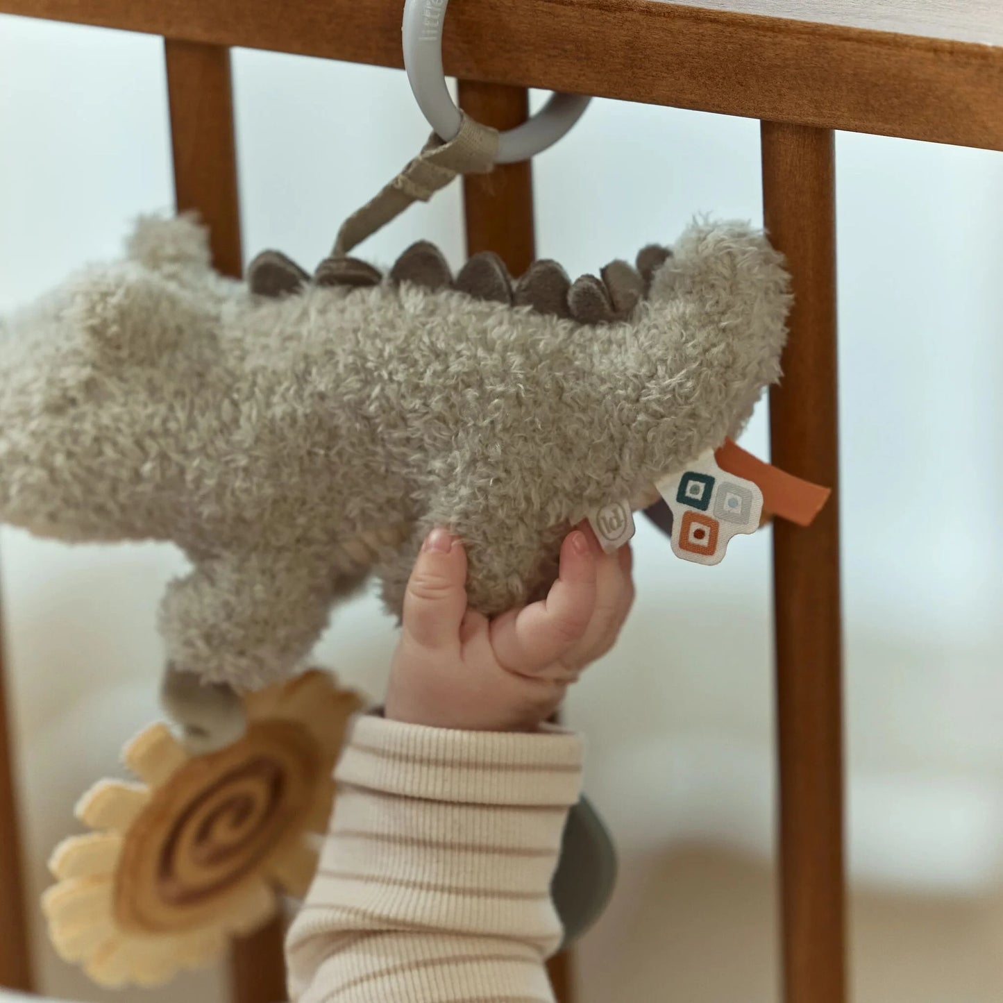Peluche com atividades - Crocodilo