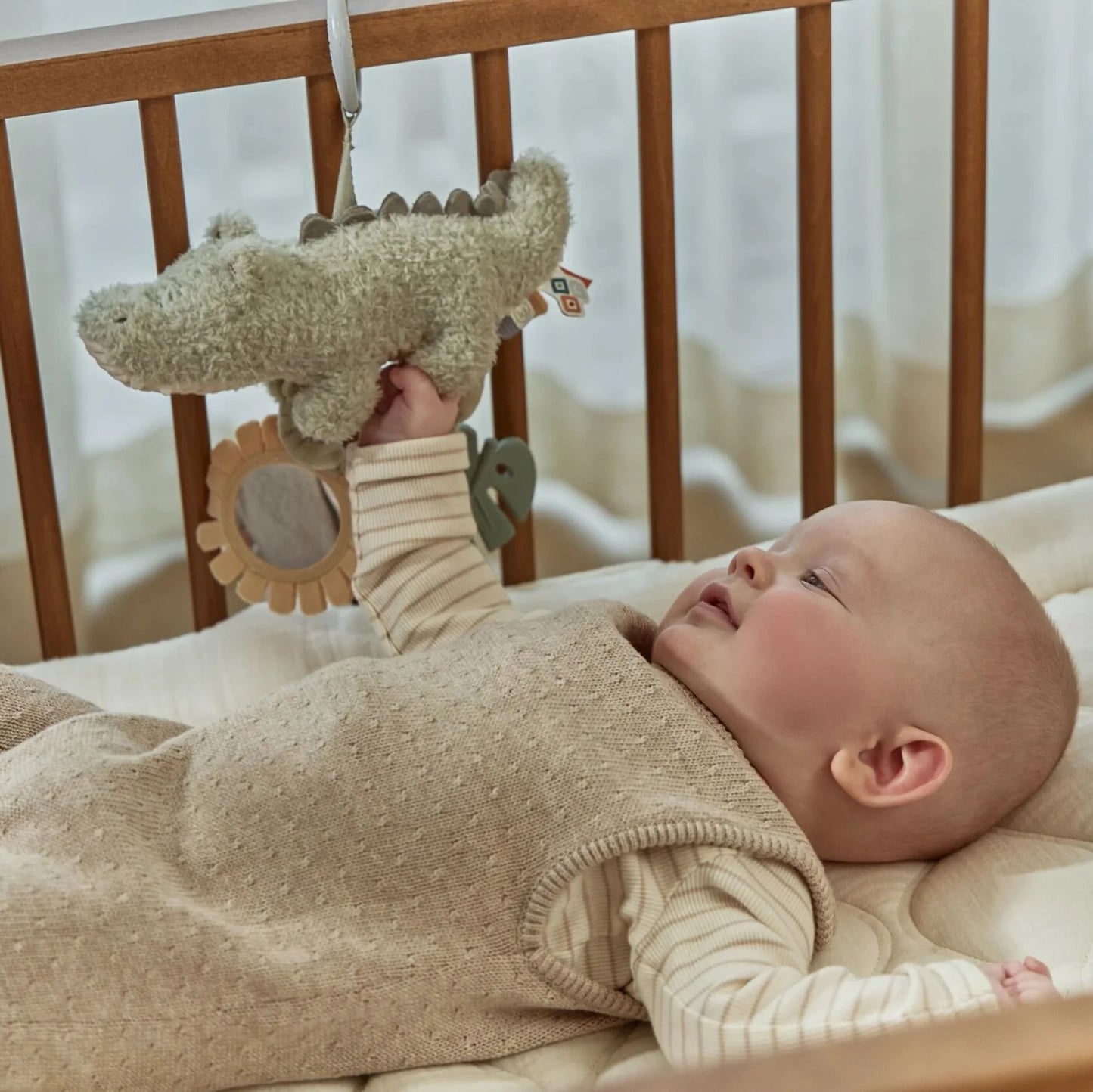 Peluche com atividades - Crocodilo