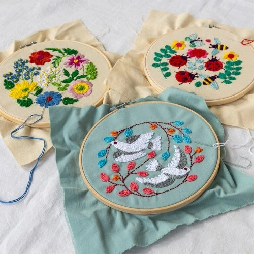 Kit de bordado Joaninha