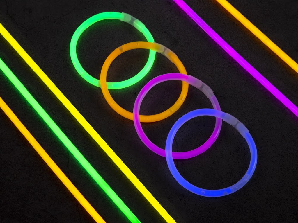 Set 15 pulseiras fluorescentes - brilham no escuro
