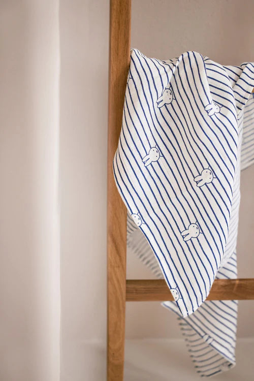 Musselina Swaddle 115x115cm Miffy Stripe - Azul-marinho