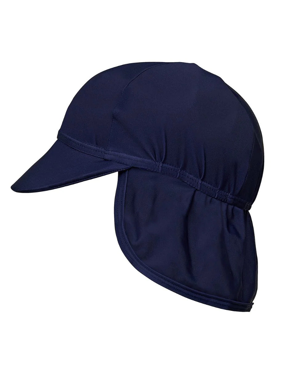 Gorra con solapa azul marino