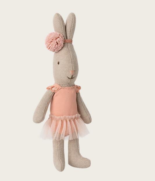 Coelho, Micro - Macacão de balé e saia rosa