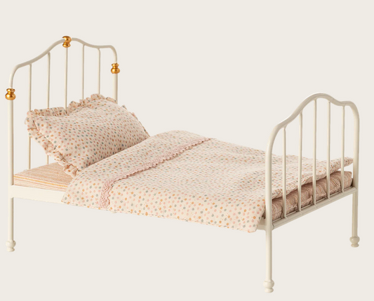 Cama vintage – Branco creme