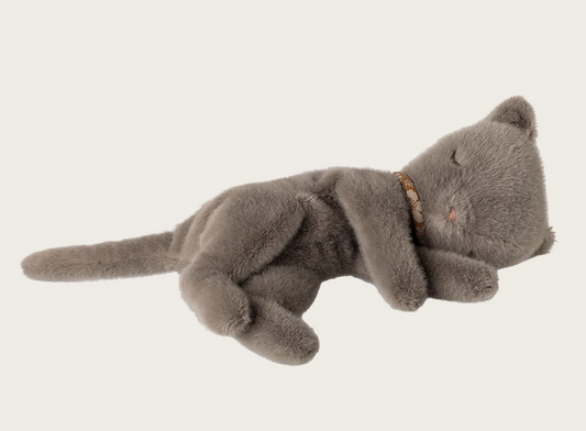 Gatinho de peluche a dormir, Pequeno – Cinzento - Maileg