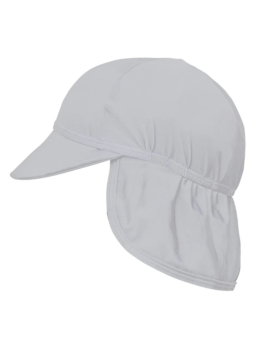 Gorra con solapa blanca