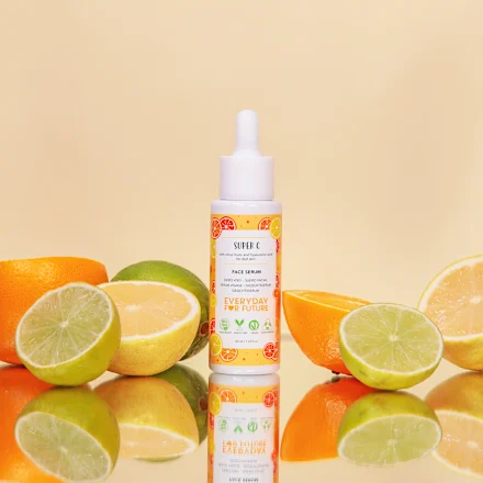 Sérum facial com ácido hialurônico e extrato de cítricos