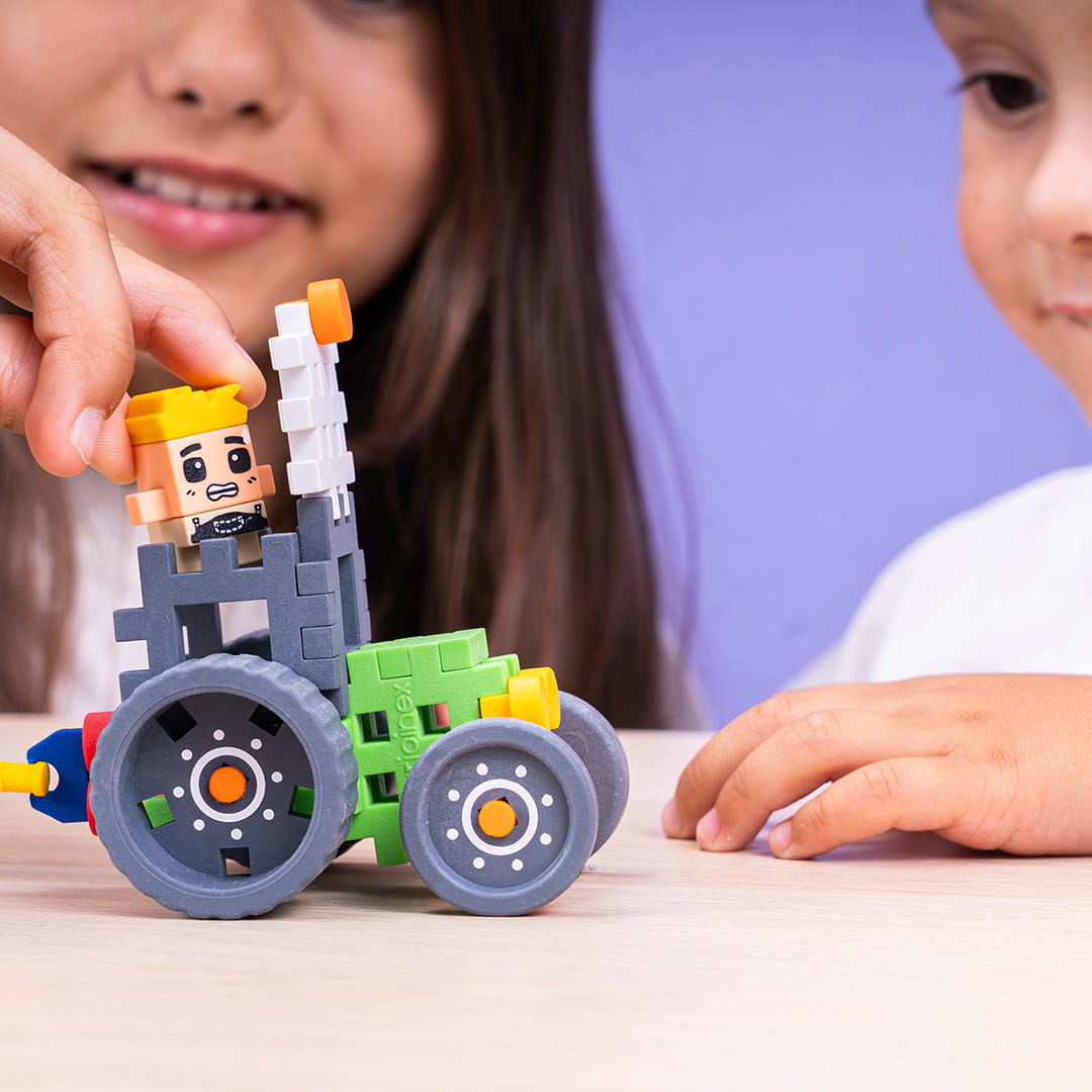 Trator com Pulverizador 50pcs - Mini Waffle City