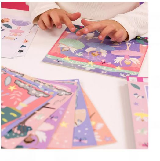 Livro de stickers com cheiro - Enchanted