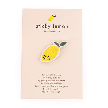 Embroidered pin - lemon